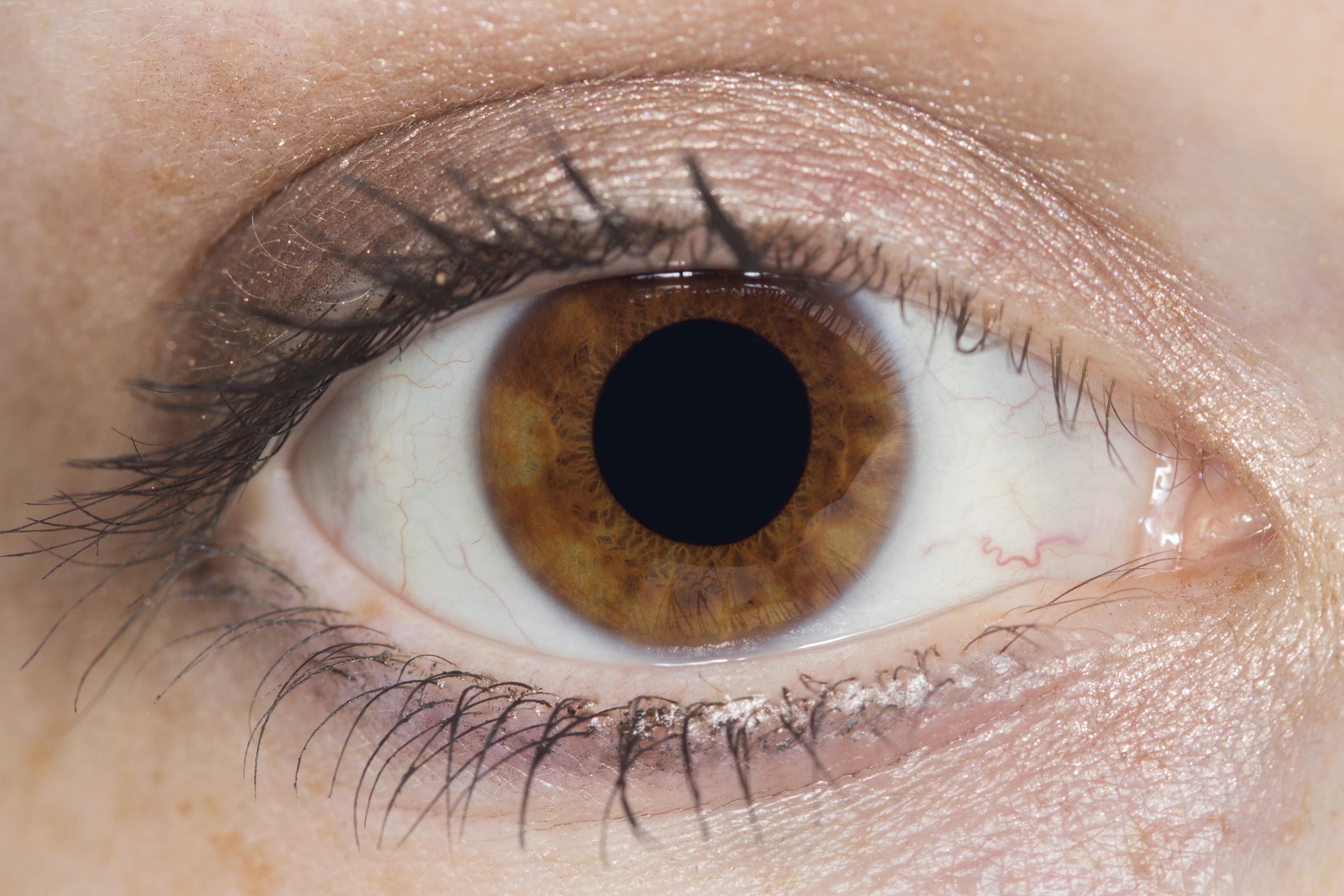 Eye 10